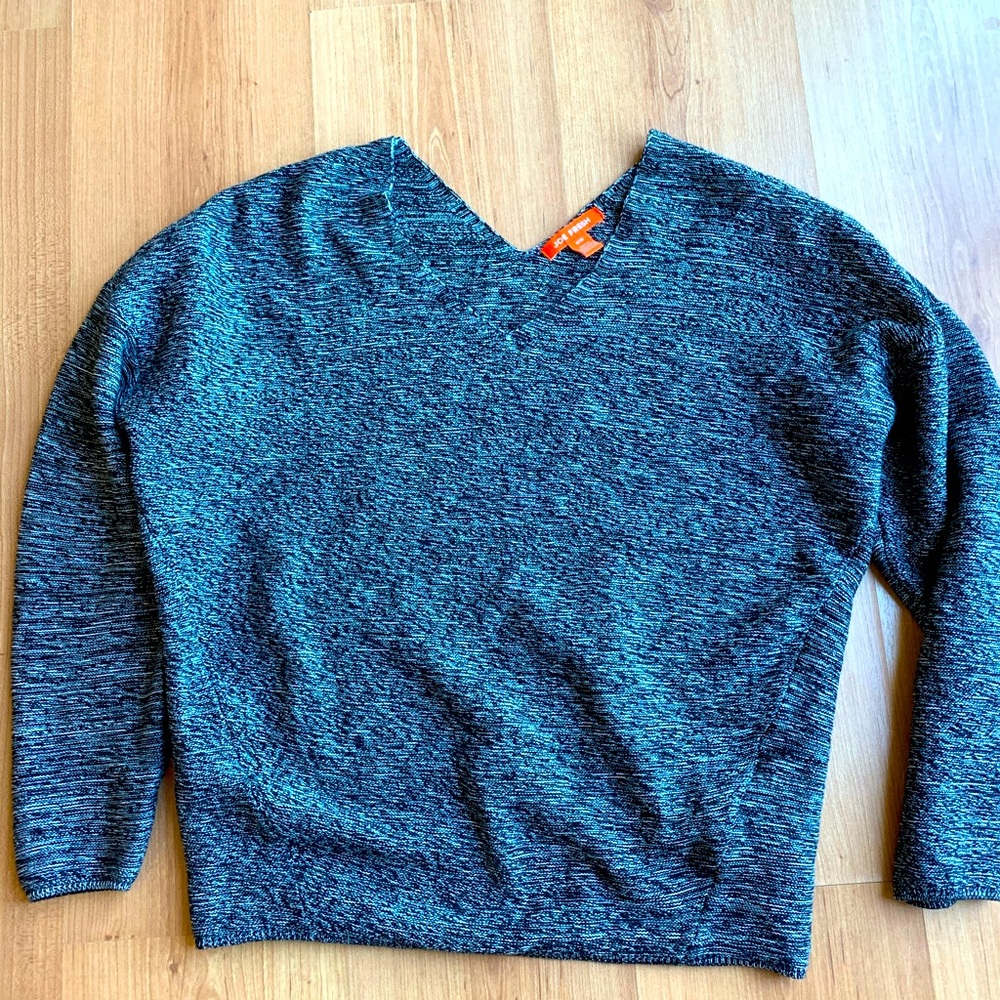 Crop V neck sweater
